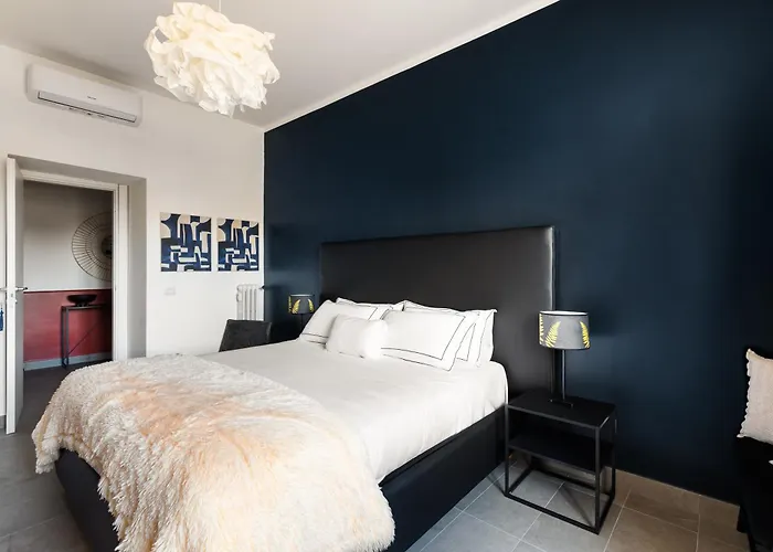 Cozy Gianicolense 3bdr * Рим