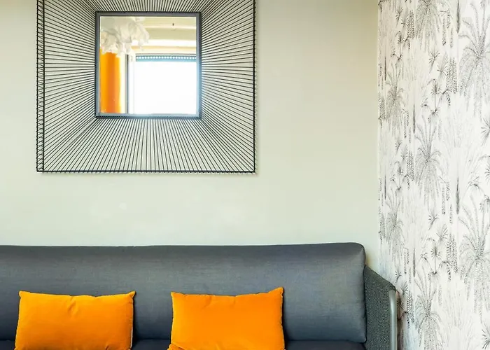 Cozy Gianicolense 3bdr * Рим